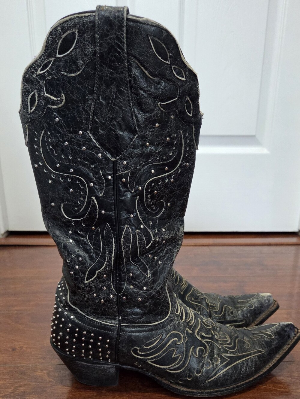 Johnny Ringo Women Sagrada Collection W/ Studs Distressed Black Leather Boots 9 - Picture 10 of 14